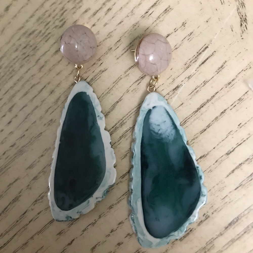 New Acrylic Irregular Mountain Stone Drop Earrings - Picture 2 of 2